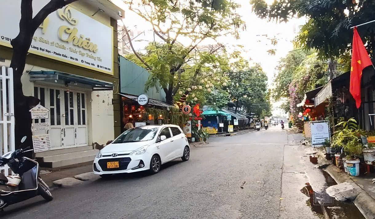 Nhà nguyên căn mặt tiền đường 12m Khu Làng ĐH ABC - Giá 10 triệu/tháng, cho thuê ngay!