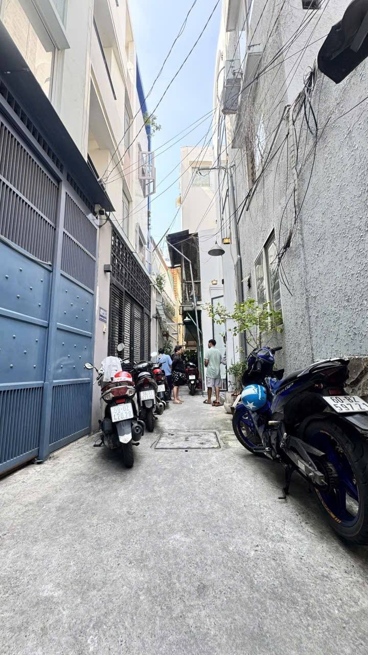 Nhà bán gấp Hẻm Huỳnh Văn Bánh, Phú Nhuận 50m² chỉ 4.x tỷ - Full nội thất, vào ở ngay!