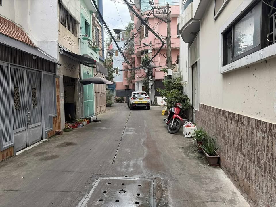 Nhà riêng hẻm ô tô tránh Nguyễn Văn Đậu, Bình Thạnh 64m² giá 9.999 tỷ - Sẵn sàng cho thuê 6 phòng ngủ!