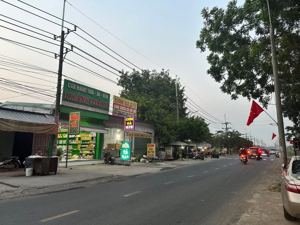 Nhà mặt tiền kinh doanh Quốc Lộ 1A Trảng Bom 300m² giá 5 tỷ - Đầu tư sinh lời ngay!