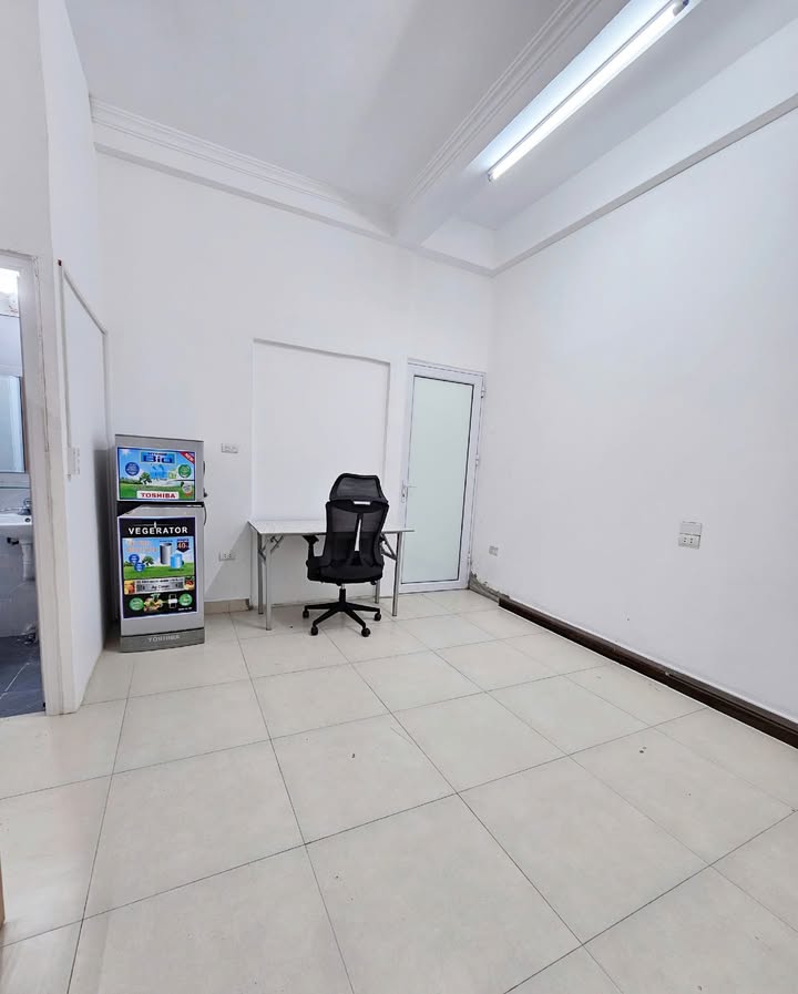 Phòng cho thuê Ngõ 214 Nguyễn Xiển 1 phòng rộng - Full nội thất chỉ 3.8 triệu/tháng!