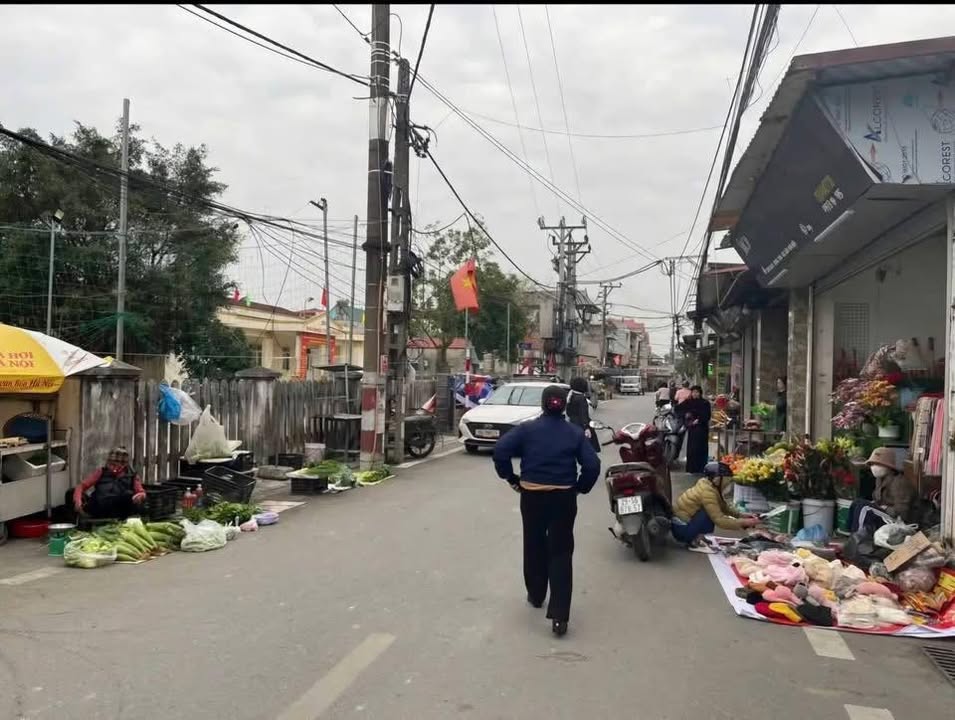 Đất nền Xuân Bách, Quang Tiến, 60m² giá 2 tỷ - Nhà cấp 4 tặng đất!