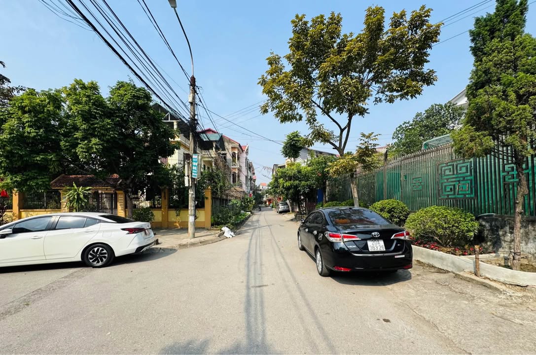 Lô Đất Liền Kề Lương Ngọc Quyến 176m² giá 10 tỷ - Vị trí đắc địa, thương lượng tốt!