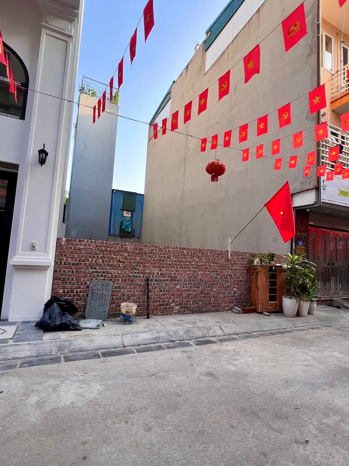 Đất nền Phường Dịch Vọng Hậu, Quận Cầu Giấy 100m² giá 200 triệu - Cơ hội đầu tư hấp dẫn!