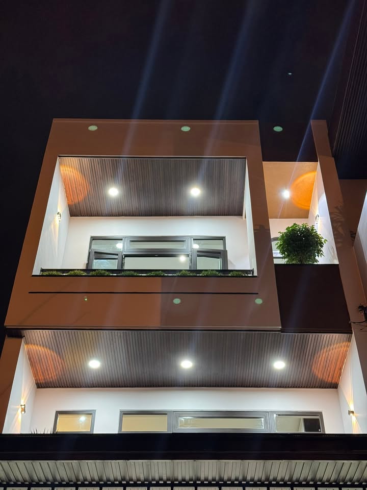 Nhà 3 tầng tại Thanh Lương, Hòa Xuân 100m² - Thiết kế hiện đại, dọn vào ở ngay!