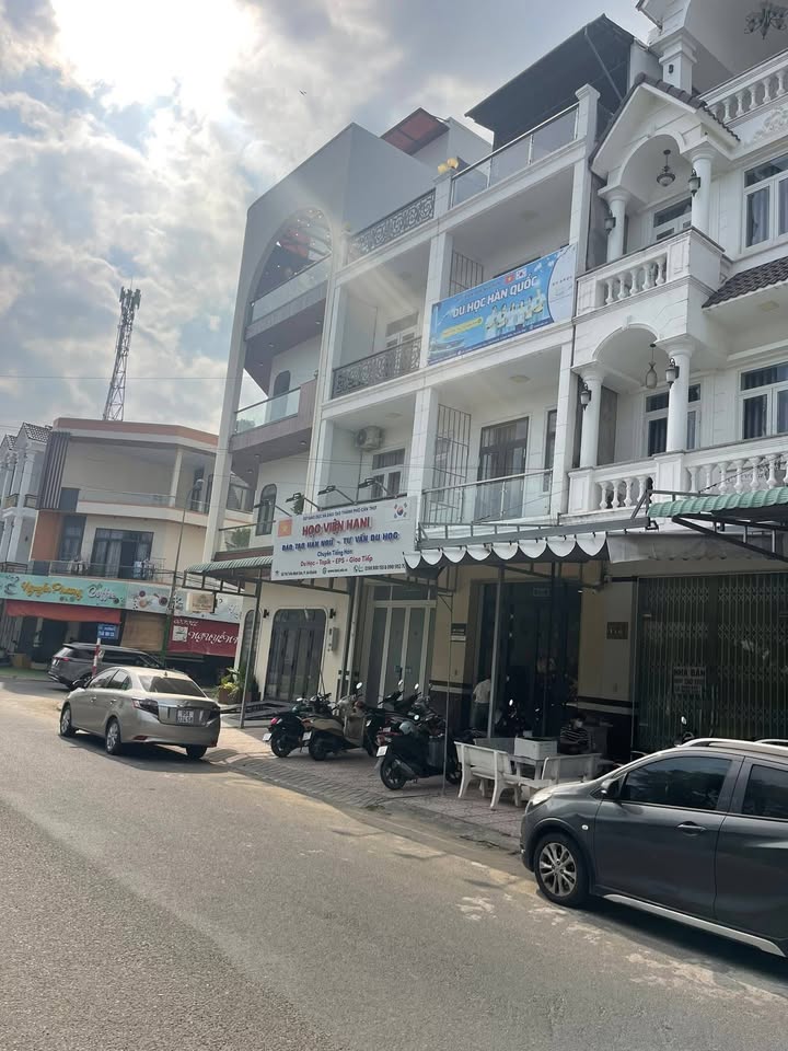 Nhà 4 tầng Khu tái định cư Đại Học Y Dược Cần Thơ 128m² giá 6.5 tỷ - Đầu tư lý tưởng!