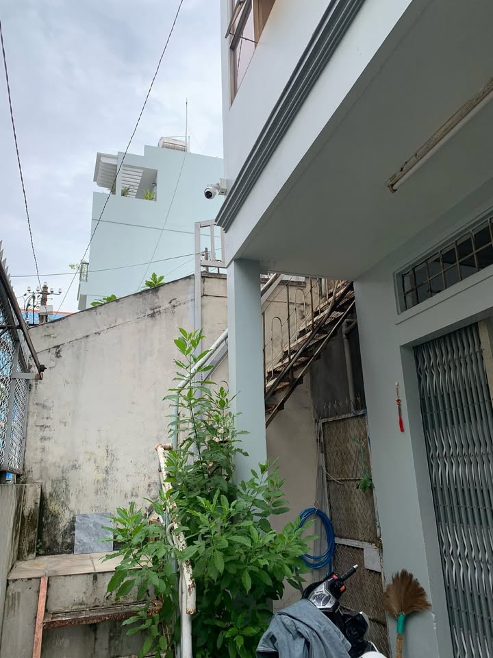 Nhà cho thuê HXH Lê Lai, quận Tân Bình 180m² - Phù hợp cho kho và ở