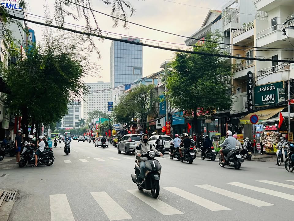 Cho thuê nhà mặt tiền Nguyễn Gia Trí, Bình Thạnh 160m² giá 70 triệu - Đầu tư sinh lời ngay!