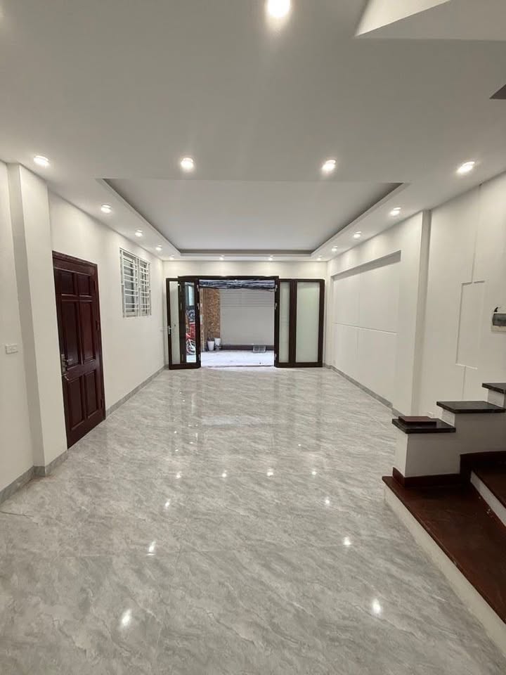 Nhà mặt ngõ thông Hoàng Hoa Thám, Quận Ba Đình 53m² giá 14 tỷ - Ô tô vào tận nhà!