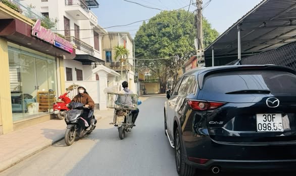 Đất nền Thượng Thanh Long Biên 67.6m² giá 7.77 tỷ - Sổ đỏ chính chủ, ô tô tránh!