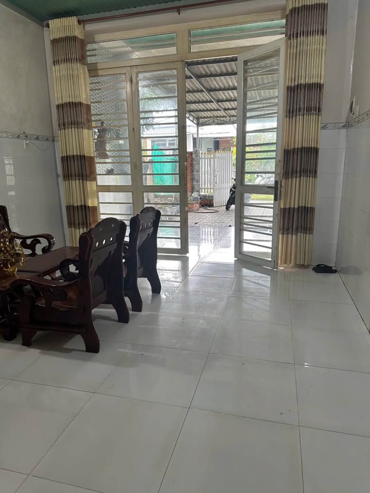 Nhà phố Ninh An, Phường Ninh Sơn, Tây Ninh 174m² giá 2.15 tỷ - Nhà đẹp vào ở ngay!