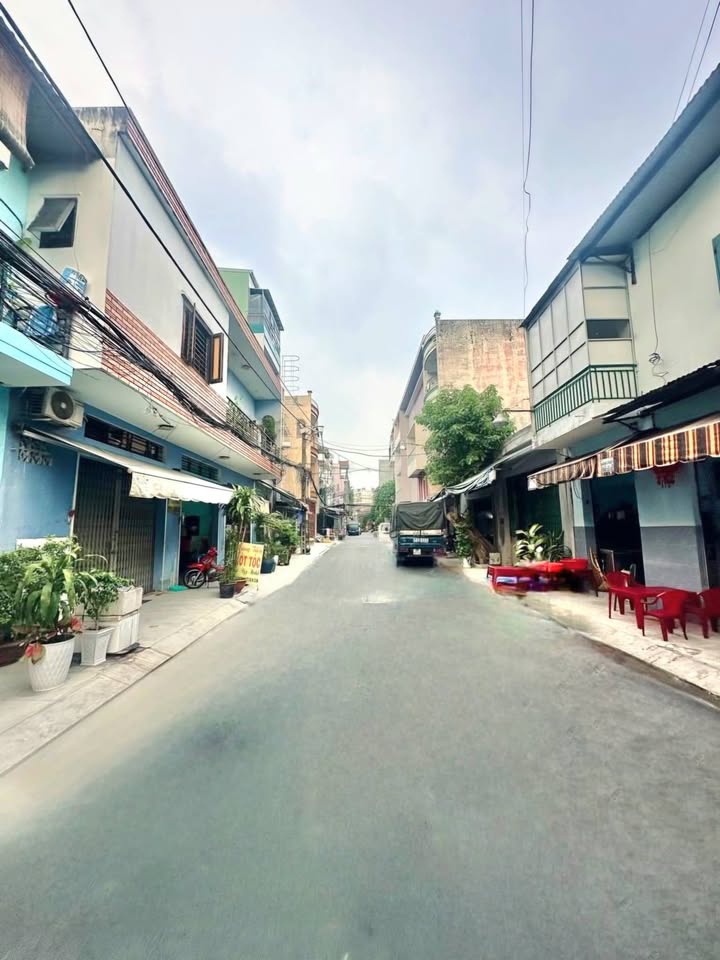 Nhà khu VIP Bàu Cát, 67m² giá 6.8 tỷ - Tiện xây mới ngay!