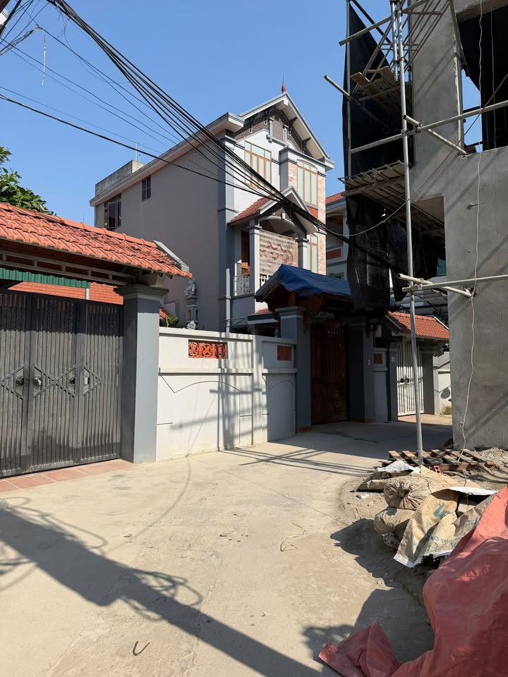 Nhà riêng Thị trấn Trạm Trôi 50m² giá 6 tỷ - Mặt tiền 5m, gần Quốc lộ 32!