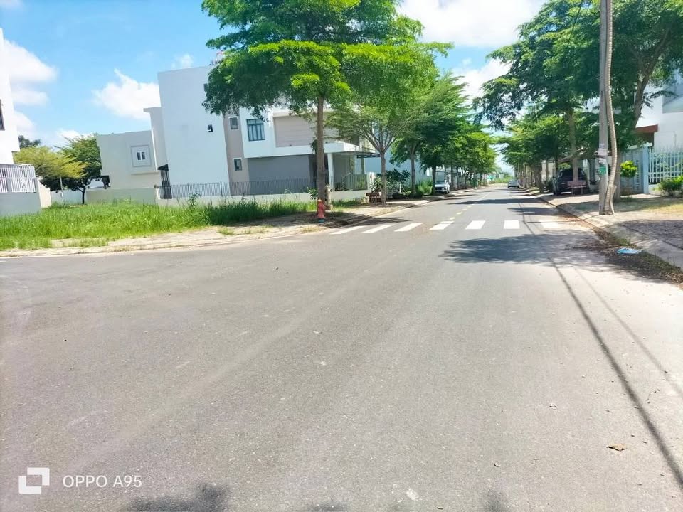 Đất nền góc Minh Thắng 220m² giá 4.x tỷ - Kinh doanh thuận lợi!