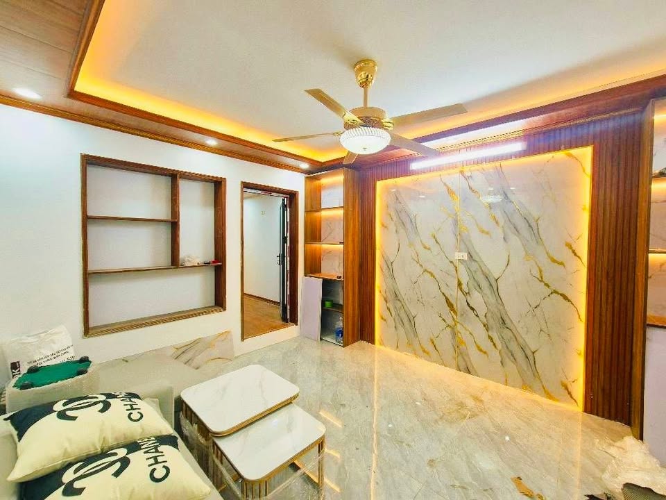 Căn hộ Ngõ 477 Nguyễn Trãi 27m² giá 3.45 tỷ - Vị trí đắc địa, ô tô đỗ tận nơi!