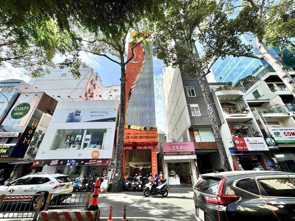 FrontHouse Tôn Thất Tùng, Quận 1, 92.53m², Giá chỉ 52 tỷ - Cơ hội đầu tư tuyệt vời!