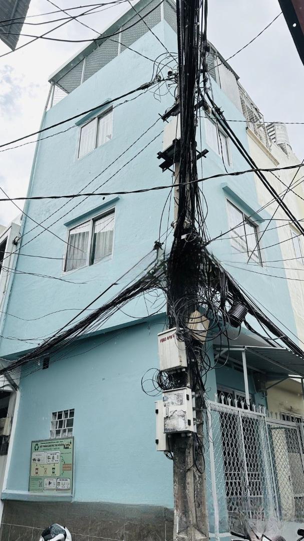 Nhà riêng 150 Lý Chính Thắng, Quận 3 - 9.7m² Giá 2.7 tỷ - Chính chủ, vị trí đẹp!