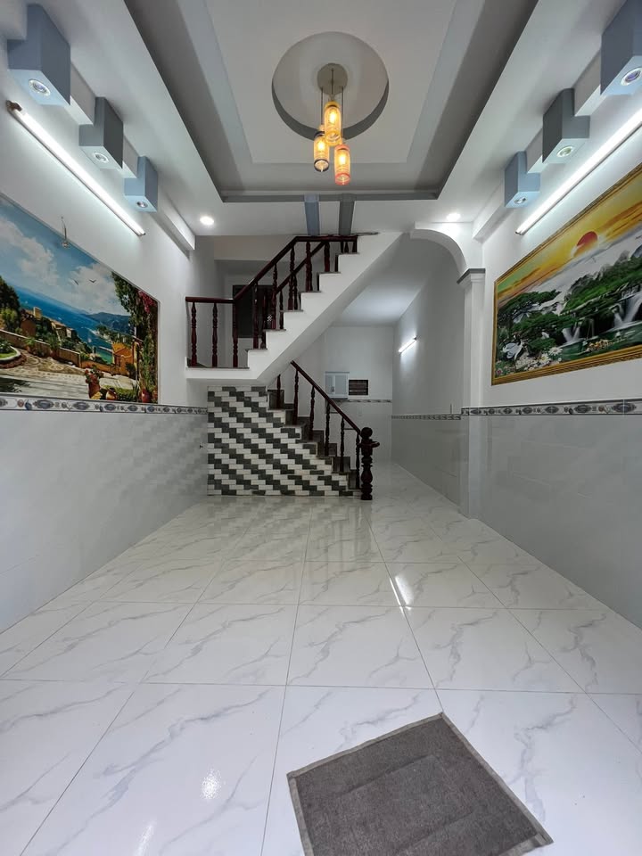 Nhà 2 tầng Ấp 7, Bà Điểm, Hóc Môn 36m² giá 1.58 tỷ - Sẵn sàng vào ở!