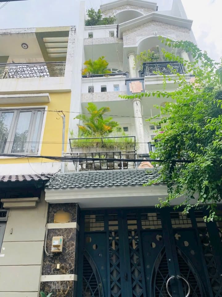 Nhà phố Nguyễn Hữu Tiến, Tân Phú 80m² giá 11.9 tỷ - Hẻm xe tăng thoáng mát!