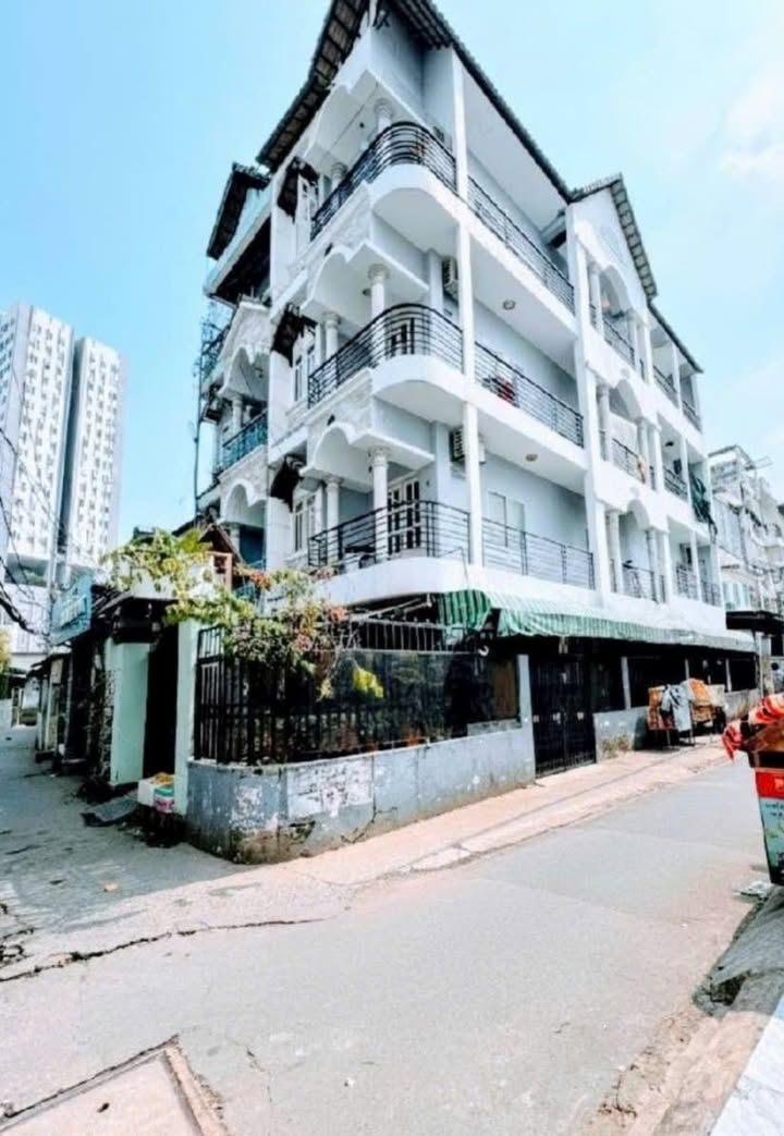 Nhà phố 4 tầng tại Huyện Nhà Bè 110m² giá 8 tỷ - Sẵn sàng vào ở ngay!