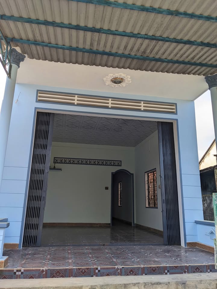 Nhà cấp 4 thôn Đông Lâm, xã An Nhơn Tây, 185m² giá 700 triệu - Cơ hội đầu tư tuyệt vời!