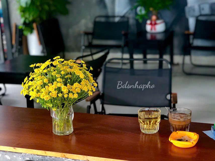 Sang nhượng quán cà phê Lô Góc Hoa Cường, Đà Nẵng 50m² chỉ 100 triệu - Sẵn sàng kinh doanh ngay!