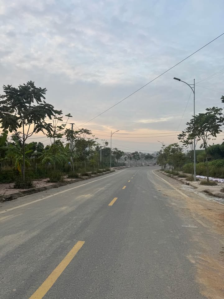 Đất nền mặt đường Lương Văn Can Yên Bái 76m² giá 2.25 tỷ - Kinh doanh thuận lợi!