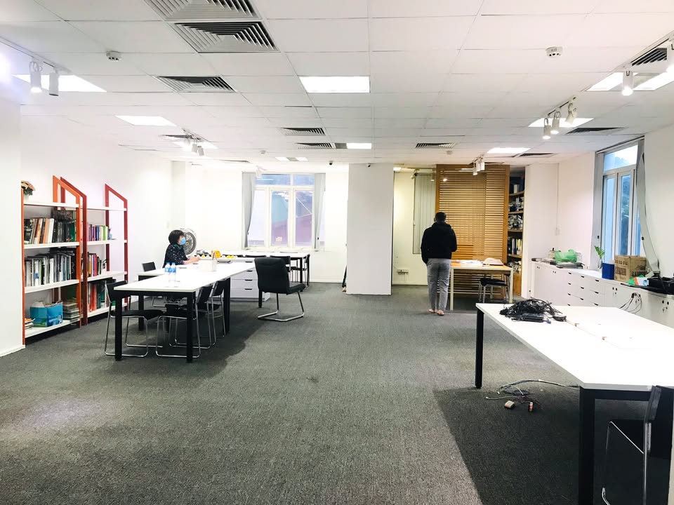 Văn phòng cho thuê Ngã Tư Sở, Thanh Xuân 100m² chỉ 14 triệu/tháng - Vào làm việc ngay!