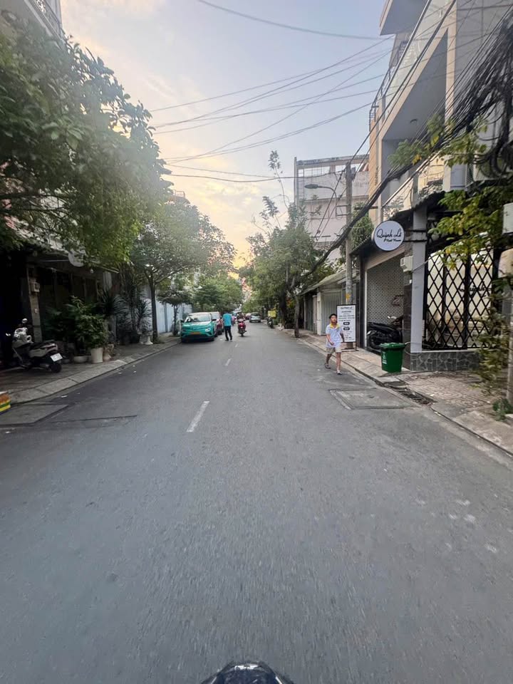 Nhà phố Tân Phú 81m² giá 11 tỷ - Đầu tư sinh lời ngay lập tức!