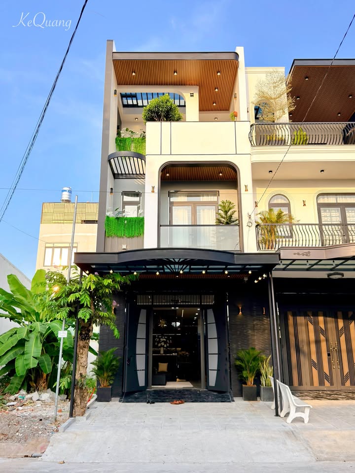 Nhà 1 Trệt 2 Lầu KDC Hồng Loan 80m² giá 6.1 tỷ - Nhà đẹp hoàn thiện 100%!