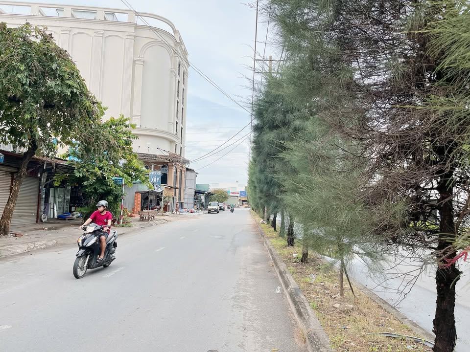 Nhà mặt tiền đường CN11, Phường Sơn Kỳ, Quận Tân Phú - Diện tích 100m², cho thuê 20 triệu/tháng - Vị trí đắc địa, tiện làm văn phòng!