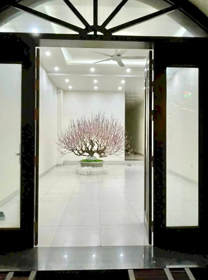 Cho thuê liền kề Đô Nghĩa Hà Đông 100m² giá thỏa thuận - Nhà mới full nội thất!