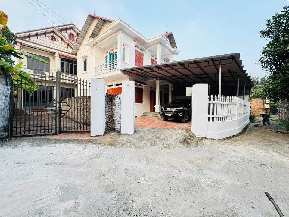 Biệt thự nhà lầu Hiệp Hòa Bắc Giang 200m² giá 1.5 tỷ - Đỗ ô tô tận cửa!