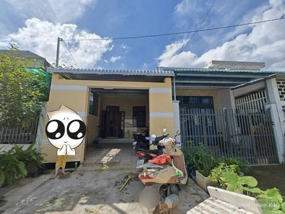 Nhà cho thuê KDC Bình Nhựt, Võ Văn Kiệt, Cần Thơ 108m² giá 6 triệu - Sân đậu ô tô tiện nghi!