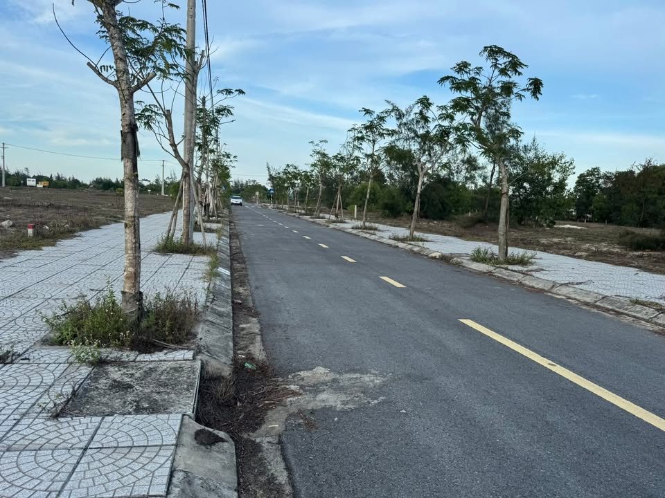 Đất nền mặt biển xã Thăng An, Đà Nẵng 2086m² giá hơn 2 tỷ - Pháp lý sổ hồng chính chủ!