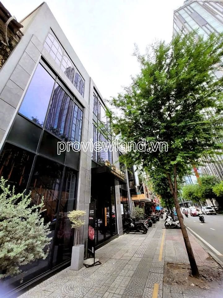 Nhà phố liền kề mặt tiền đường Pasteur, Quận 1, 261m² - Đầu tư sinh lời cao!