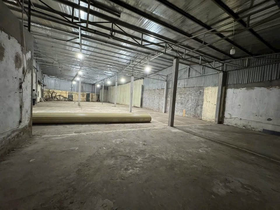 Kho 330m² tại Cầu Diễn - Nam Từ Liêm - Nhanh tay thuê ngay!