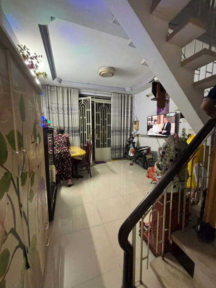 Nhà bán Gò Dầu, Tân Phú 32m² giá 3.9 tỷ - Hẻm 8m gần AEON Tân Phú!