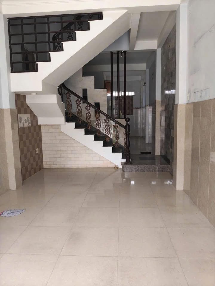 Nhà nguyên căn cho thuê Đường Bắc Đẩu, Hải Châu - 9 triệu/tháng, ô tô đậu 24/24!