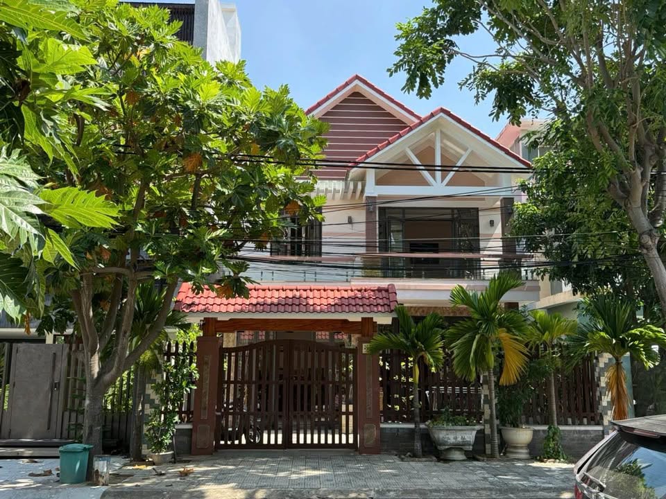 Biệt thự Nam Việt Á Đà Nẵng 200m² - Cho thuê 35 triệu/tháng, hướng Đông hấp dẫn!