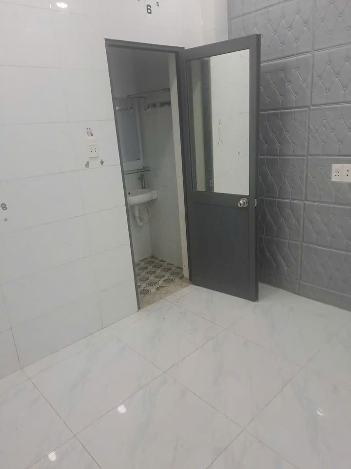 Nhà cho thuê hẻm 3 gác Nguyễn Thị Tần 20m² giá 5 triệu - Nhà mới, tiện nghi đầy đủ!