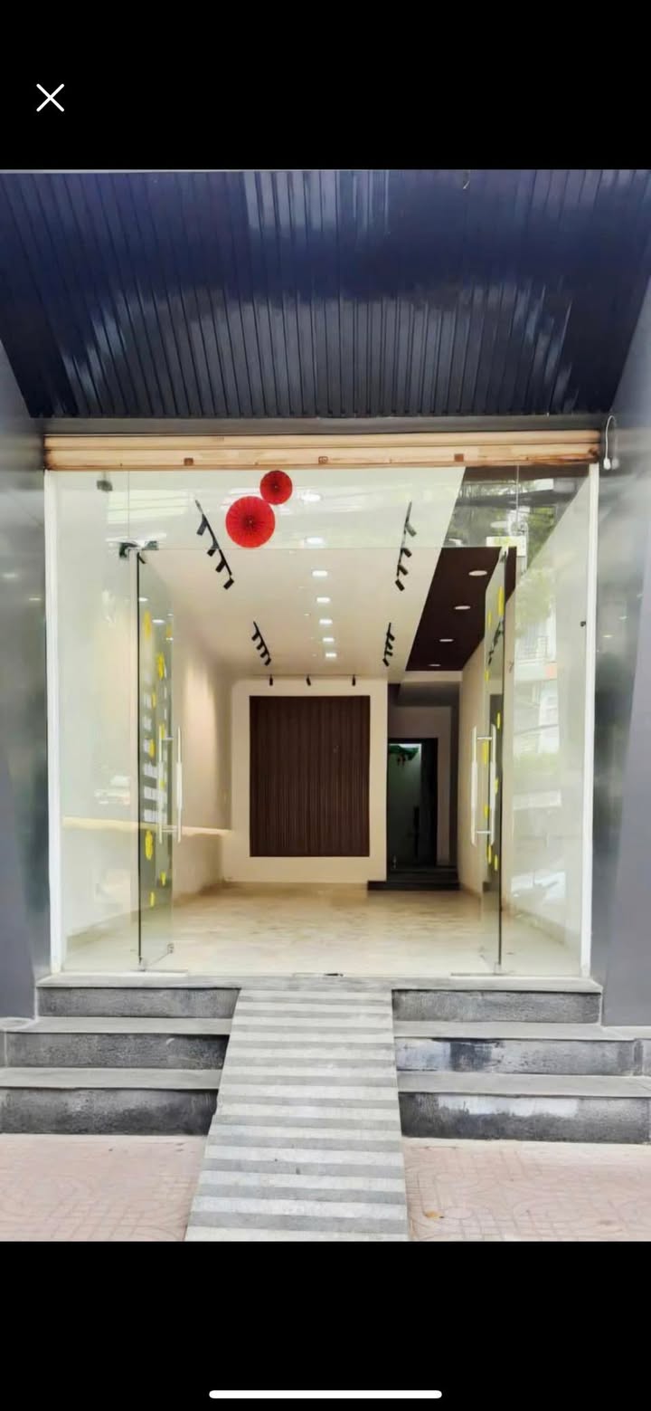 Nhà nguyên căn mặt tiền Tạ Quang Bửu, Quận 8, 80m² - Kinh doanh sầm uất!