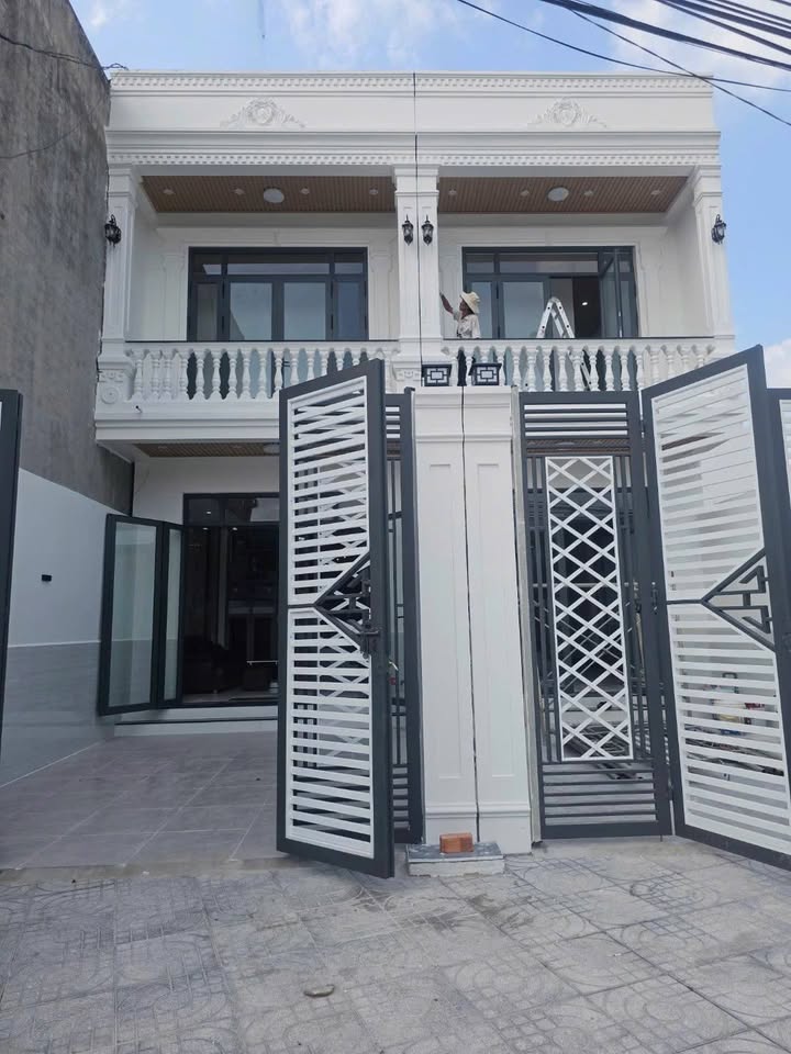 Nhà Tân Cổ Điển 88m² Rạch Giá 2.5 tỷ - Thiết kế hiện đại, tiện nghi!