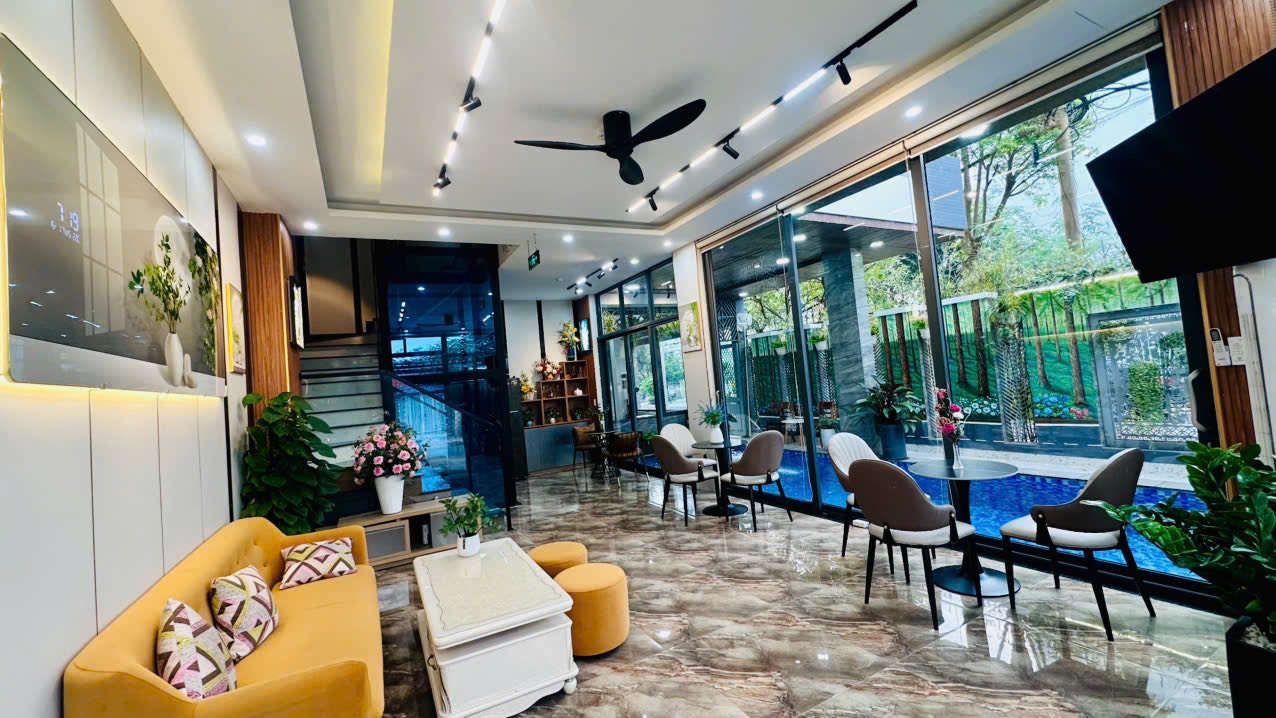 Biệt thự lô góc 10PN cho thuê tại Đà Nẵng 160m² - Hồ bơi, thang máy sang trọng