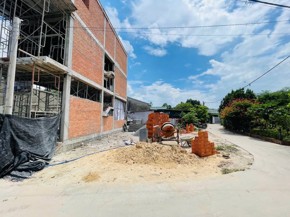 Bán đất Thị Trấn Củ Chi 114m² giá 2 tỷ - Sổ riêng, thổ cư full!