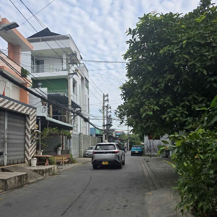 Nhà hẻm xe hơi Tỉnh Lộ 10, Quận Bình Tân 68m² giá 3.8 tỷ - Vị trí thuận tiện gần trung tâm!