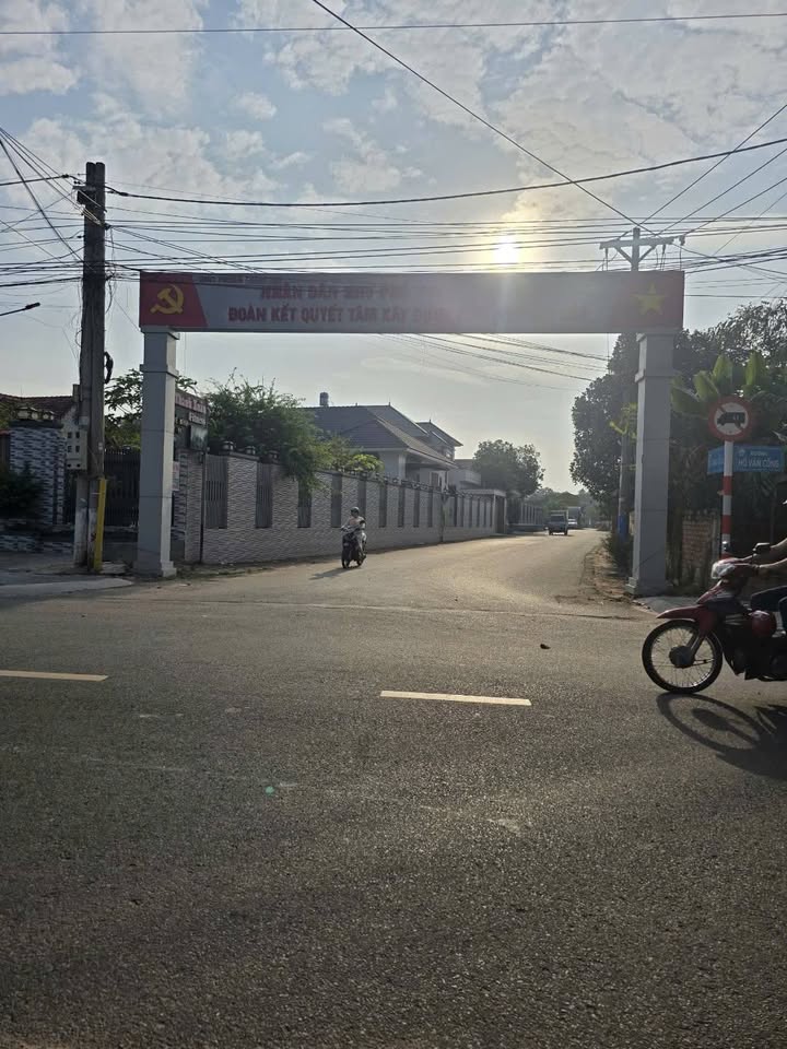 Đất thổ cư 597.9m² Tương Bình Hiệp - Sổ đỏ chính chủ, giá chỉ 8.5 tỷ!