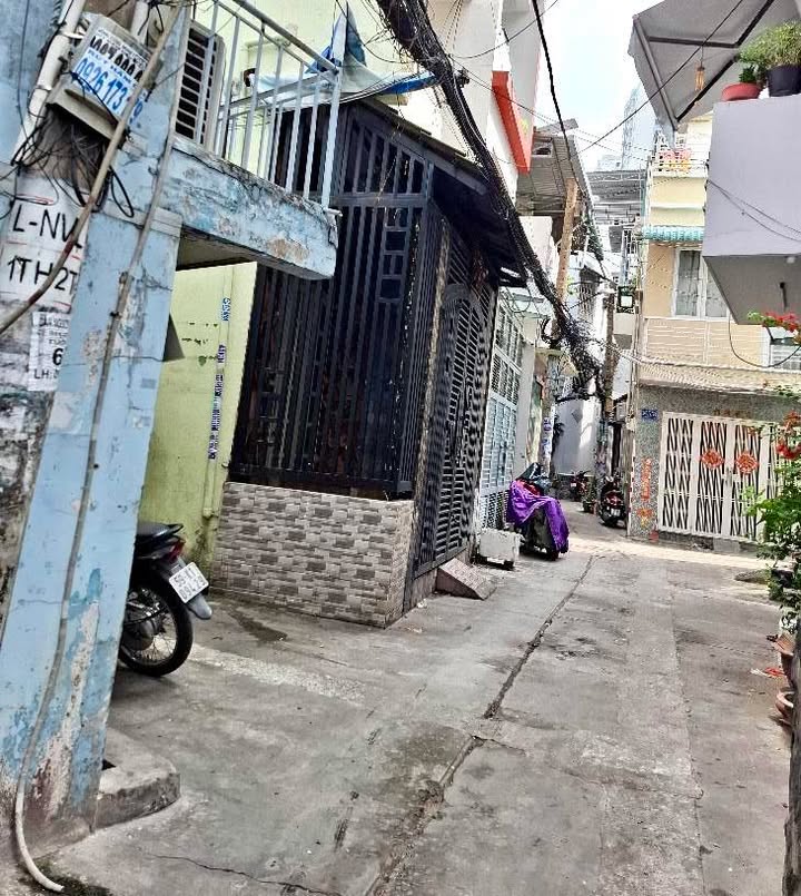 Nhà 2 mặt hẻm trước sau tại Quận 6, 21m² giá 3.2 tỷ - Thương lượng lộc tốt!