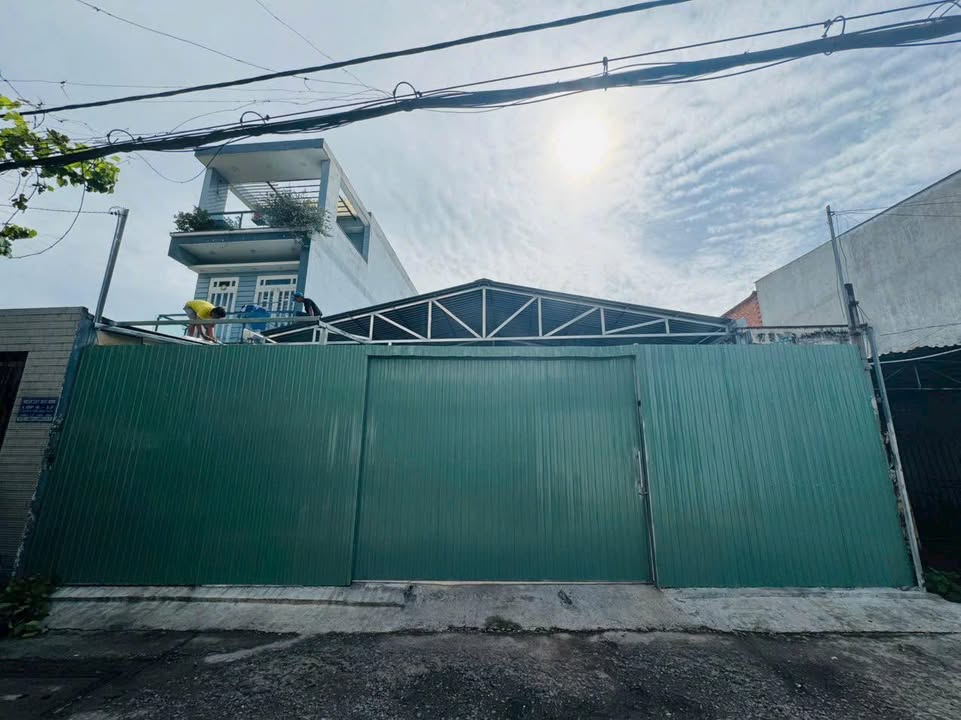 Bán đất Bình Tân 200m² giá 12.5 tỷ - Vị trí đắc địa, tiện ích xung quanh