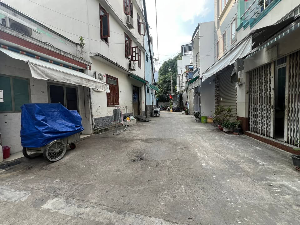 Nhà phố 2 tầng tại AEON Tân Phú 51m² giá 5.75 tỷ - Pháp lý đầy đủ!